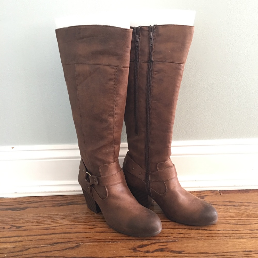 NWT A2 by Aerosoles Brown Boot adjustable calf